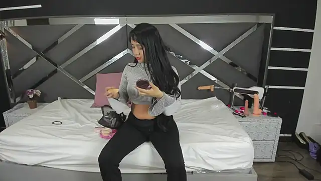 ScarlettParker online show from November 2025 01:15:02 PM