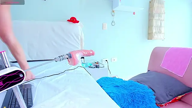 Luna Raay online show from January 2026 07:56:02 PM