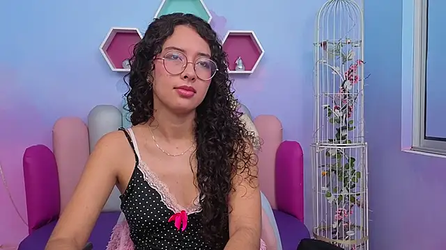 Sasha-Monroe online show from November 2025 03:33:02 AM