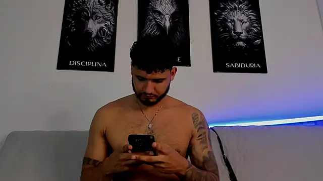 AUSTINN TORRES online show from July 2026 12:40:01 AM