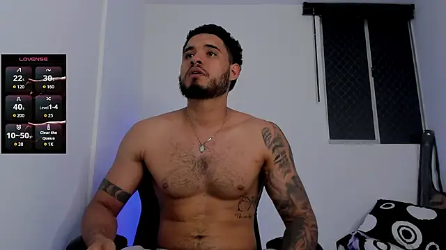 AUSTINN TORRES online show from February 2026 01:38:02 AM