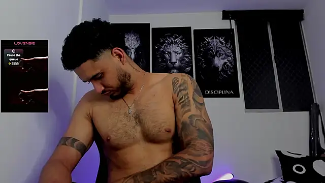 AUSTINN TORRES online show from February 2026 12:44:02 AM