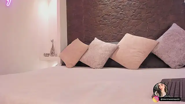 EmilyAllen 1 online show from December 2025 03:55:02 AM