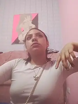 Victoria Alvarez online show from November 2025 01:05:02 AM