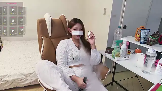 Milk Sola online show from November 2025 08:40:01 AM