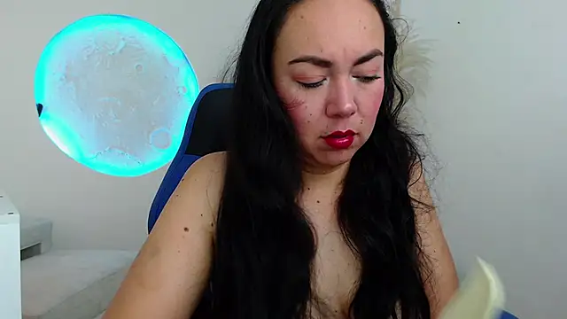 Yadis hot online show from October 2025 07:44:02 PM