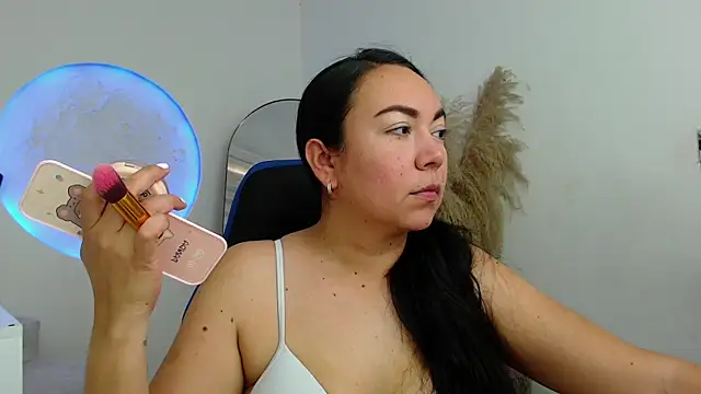 Yadis hot online show from November 2025 08:35:02 PM