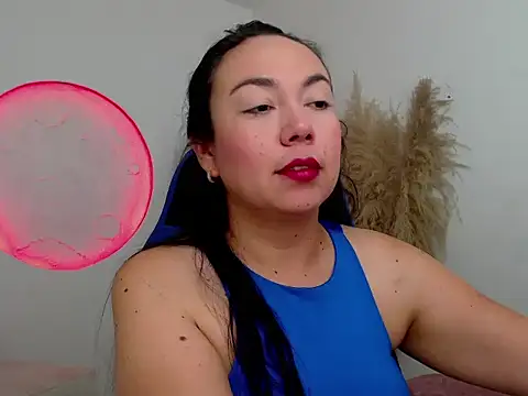 Yadis hot online show from November 2025 08:53:02 PM