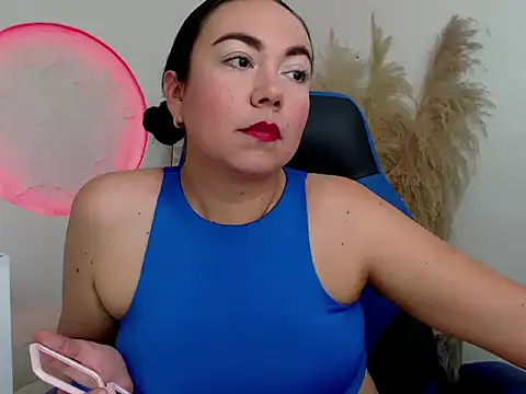 Yadis hot online show from November 2025 07:51:01 PM