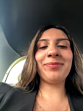 sarah honey   online show from November 2025 01:37:02 PM