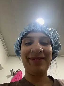 sarah honey   online show from December 2025 03:19:02 AM