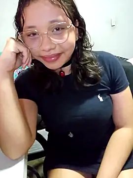 Snapshot of Sapphire024 chatting on October 2025 05:39:01 AM Sapphire024 online show from October 2025 05:39:01 AM