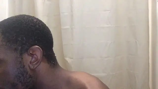 Snapshot of Rayraythegoat chatting on December 2025 03:45:02 AM Rayraythegoat online show from December 2025 03:45:02 AM