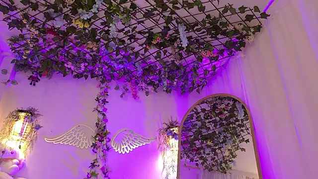 ISA NIXON online show from March 2026 11:43:01 PM