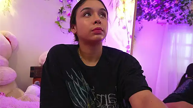 ISA NIXON online show from November 2025 08:31:01 PM