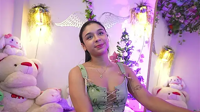 ISA NIXON online show from December 2025 04:32:02 PM