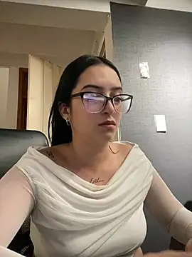 Kloe Novoa online show from February 2026 01:12:01 PM