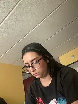 Kloe Novoa online show from February 2026 01:52:02 PM