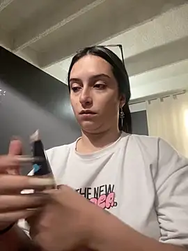 Kloe Novoa online show from December 2025 01:05:02 PM