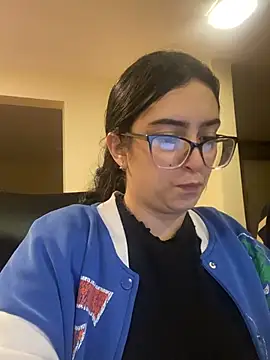 Kloe Novoa online show from April 2026 12:10:01 PM