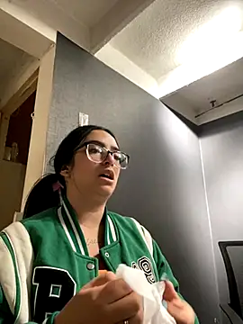 Kloe Novoa online show from November 2025 12:53:02 PM