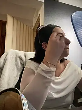 Kloe Novoa online show from February 2026 01:21:02 PM