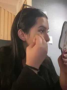 Kloe Novoa online show from January 2026 01:36:01 PM