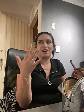 Kloe Novoa online show from February 2026 01:41:02 PM