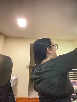 Kloe Novoa online show from February 2026 01:44:01 PM