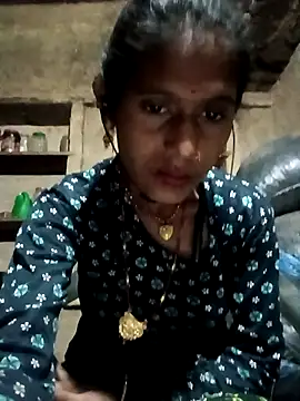 QRANSEXI online show from November 2025 09:51:02 PM