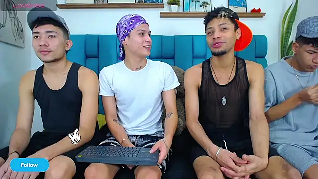 Hot Boys Latinos X online show from April 2026 05:18:01 PM