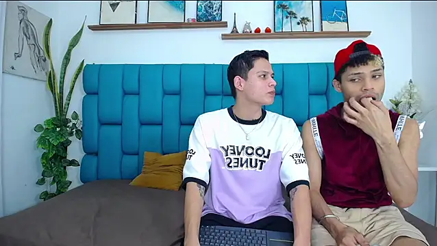 Hot Boys Latinos X online show from February 2026 11:05:02 PM