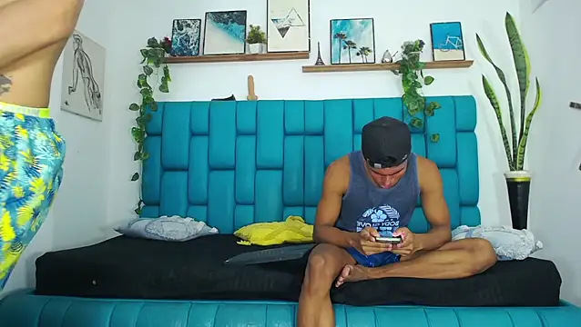 Hot Boys Latinos X online show from November 2025 10:26:02 PM