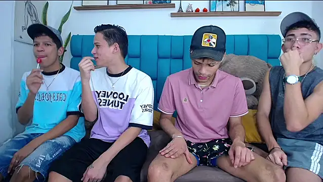 Hot Boys Latinos X online show from February 2026 11:48:01 PM