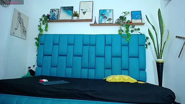 Hot Boys Latinos X online show from December 2025 10:04:01 PM