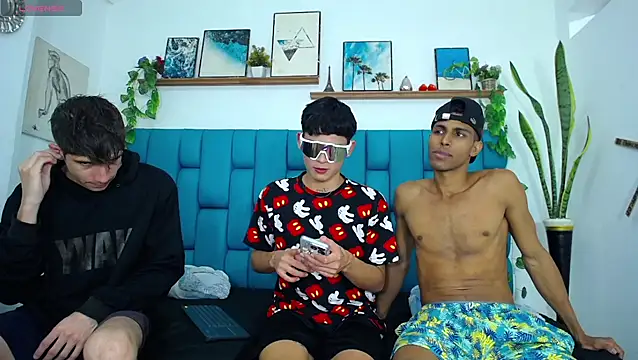 Hot Boys Latinos X online show from December 2025 10:12:01 PM