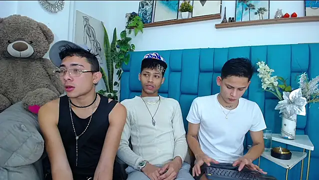 Hot Boys Latinos X online show from February 2026 11:13:02 PM