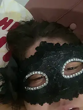 crazzyanne online show from April 2026 07:37:02 PM