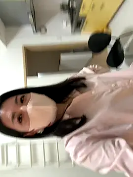 akimix xoxo online show from October 2025 01:32:02 PM