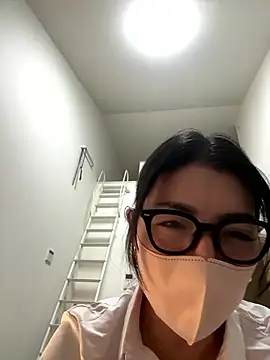 akimix xoxo online show from November 2025 02:33:01 PM