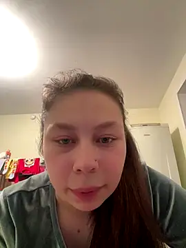 Snapshot of MysticCharm chatting on November 2025 09:40:02 PM MysticCharm online show from November 2025 09:40:02 PM