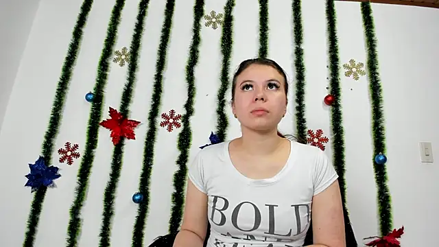 Snapshot of Vanessa_Martinz chatting on November 2025 12:19:02 PM Vanessa Martinz online show from November 2025 12:19:02 PM