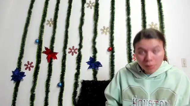 Snapshot of Vanessa_Martinz chatting on November 2025 12:27:01 PM Vanessa Martinz online show from November 2025 12:27:01 PM