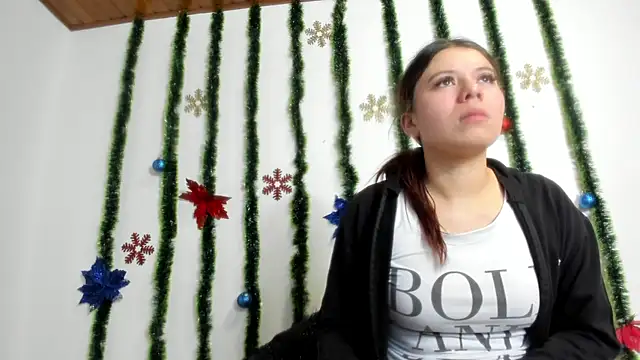 Snapshot of Vanessa_Martinz chatting on December 2025 12:26:01 PM Vanessa Martinz online show from December 2025 12:26:01 PM