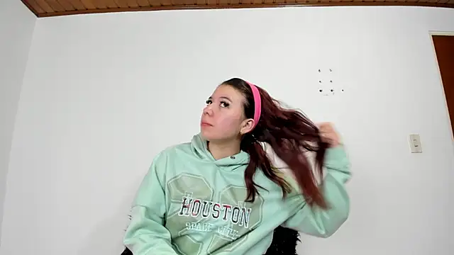 Snapshot of Vanessa_Martinz chatting on November 2025 11:58:02 AM Vanessa Martinz online show from November 2025 11:58:02 AM