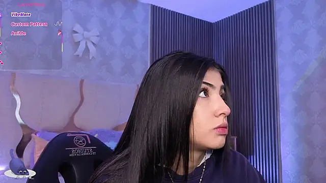 MAIILY TAY online show from February 2026 12:27:02 PM