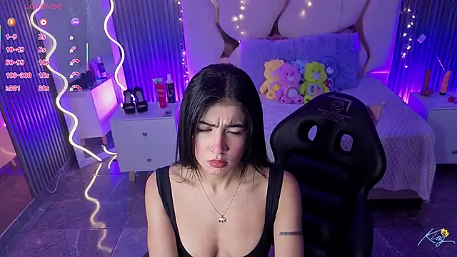 MAIILY TAY online show from February 2026 12:12:02 PM