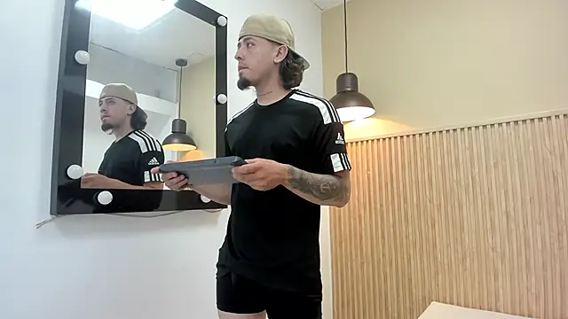 STEINER 01 online show from October 2025 04:35:01 AM