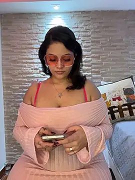 Snapshot of amellita-33 chatting on July 2026 05:47:01 AM amellita-33 online show from July 2026 05:47:01 AM