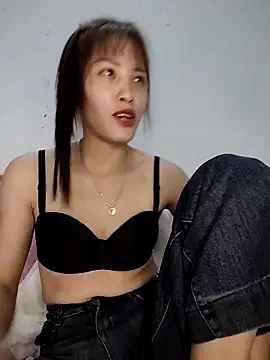 ezabel- online show from December 2025 01:15:01 PM